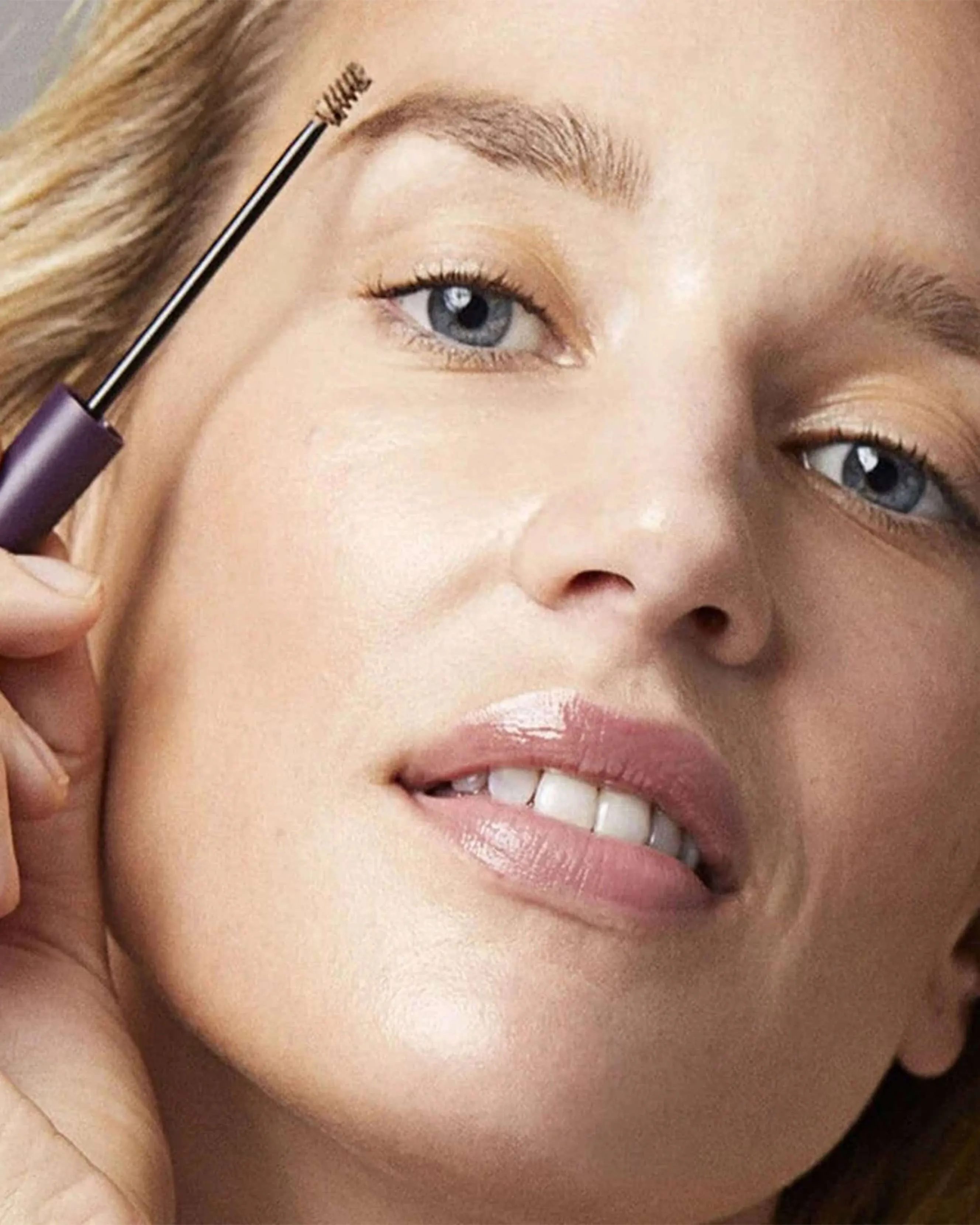 Brow Up Thickening Brow Balm