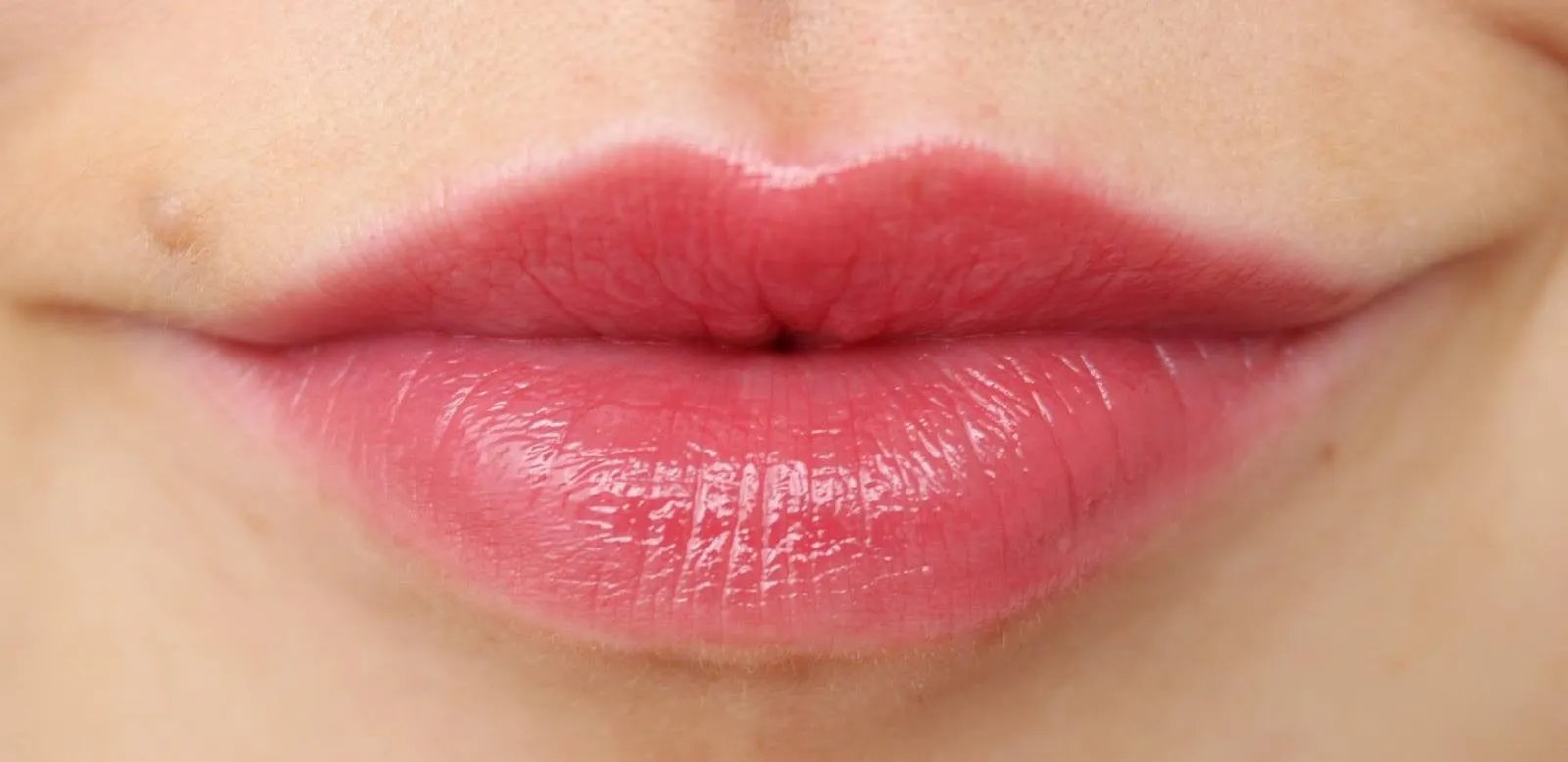 Carmex Moisturizing Lip Balm Cherry Flavor
