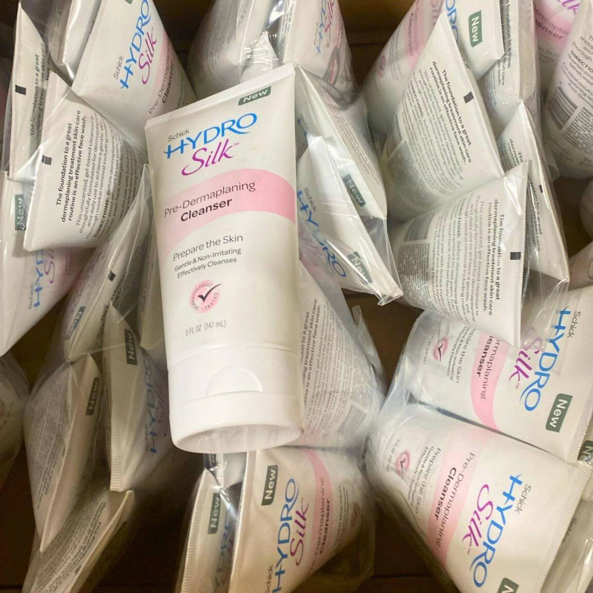Schick Hydro Silk Pre 5OZ (50 Pcs Lot)